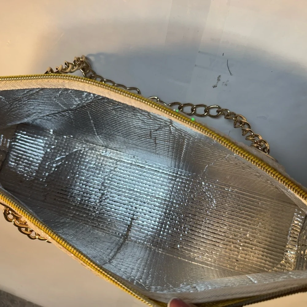 Elegant White Clutch with Gold Chain Ice Bags Womens